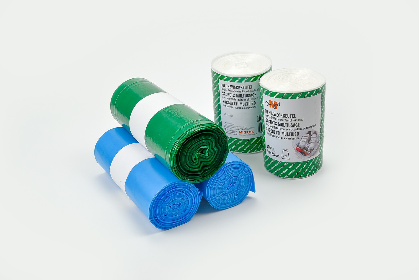 Garbage bag on roll